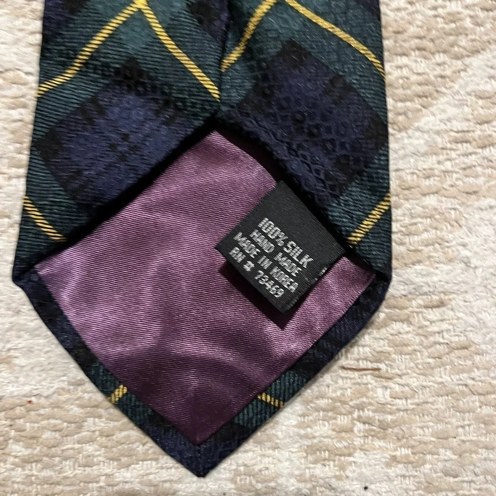 The‎ Disney Store Tigger Winnie The Pooh 100% Silk Tie